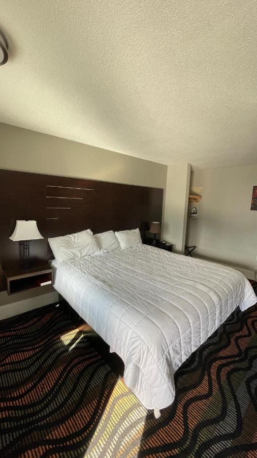 Country Town N' Suites Гатлинбург Экстерьер фото