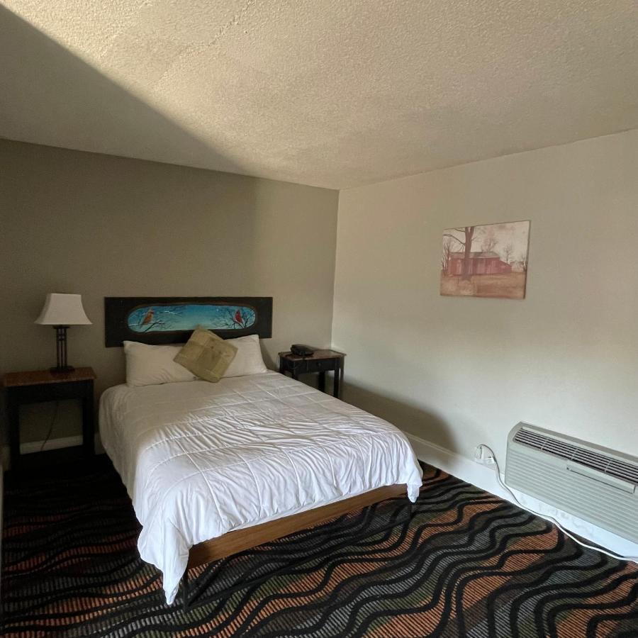 Country Town N' Suites Гатлинбург Экстерьер фото